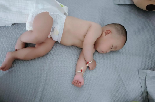 金湖宝宝咳嗽发烧拉肚子